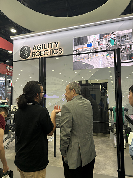 Beyond Automation, Leadshine Humanoid Robot Solutions Steal the Spotlight at Automate 2025-3